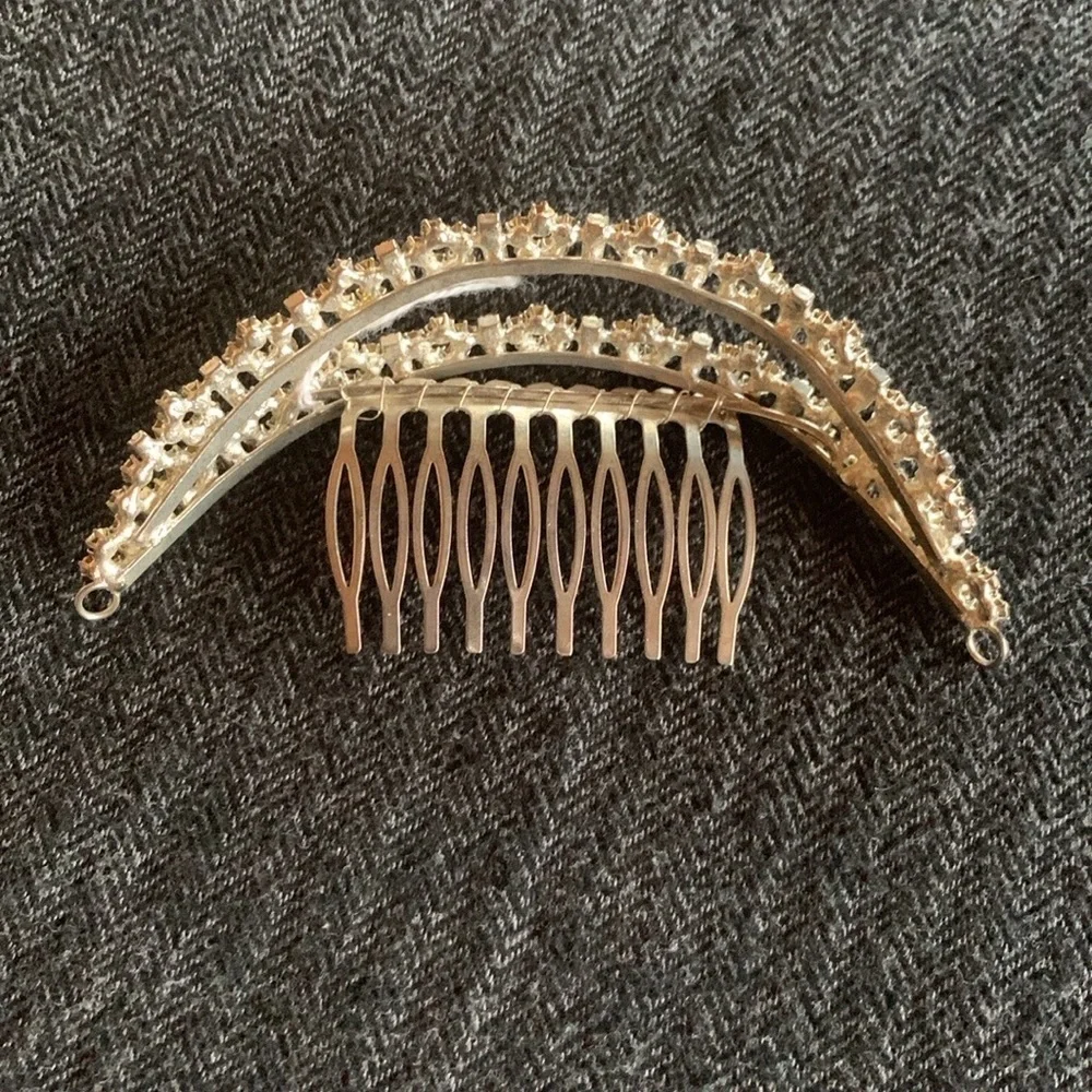N/A rhinestone tiara
